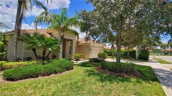 Naples, FL 34104,7958 Founders CIR