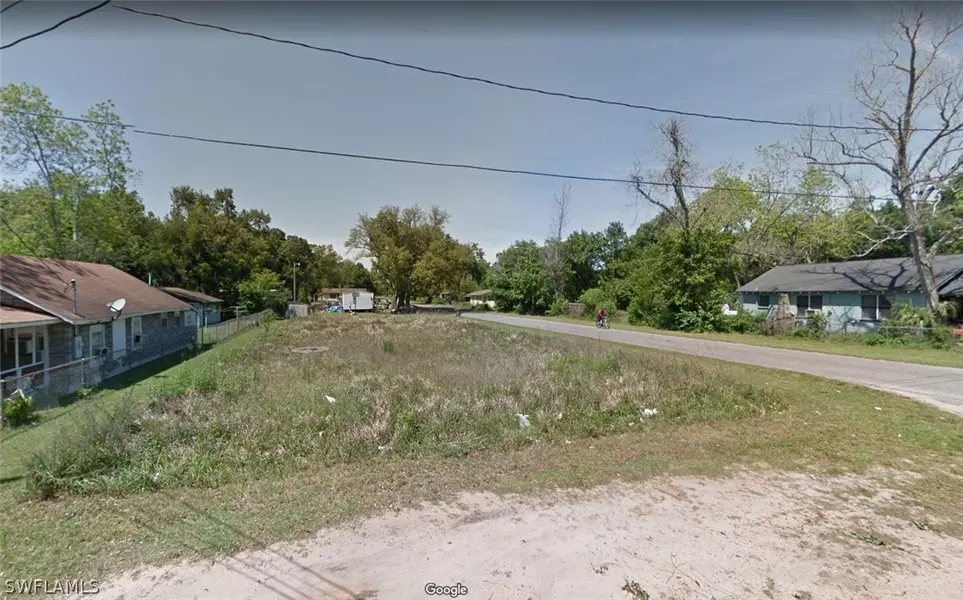 2702 W Bobe ST, Pensacola, FL 32505