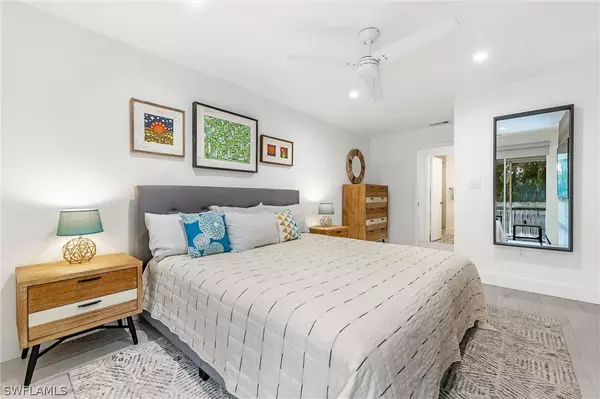 Sanibel, FL 33957,1610 Middle Gulf DR #F7