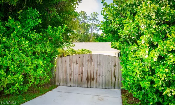 4440 Burton RD, Naples, FL 34104