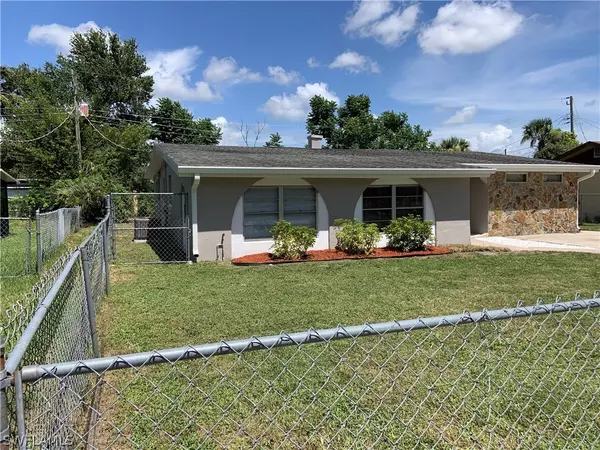 Fort Myers, FL 33916,1645 Henderson AVE