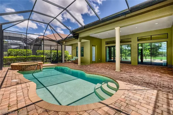 7395 Lantana CIR, Naples, FL 34119