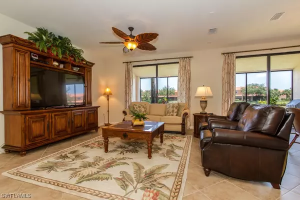 Naples, FL 34119,15594 Summit Place CIR #402