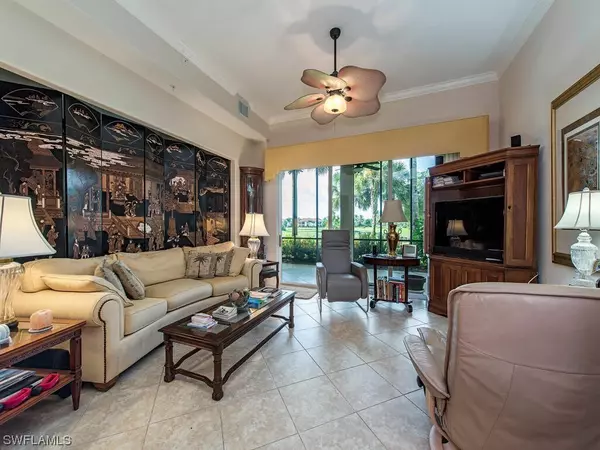 Naples, FL 34114,3053 Aviamar CIR #8-104