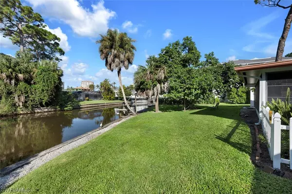 Naples, FL 34103,5063 Sand Dollar LN