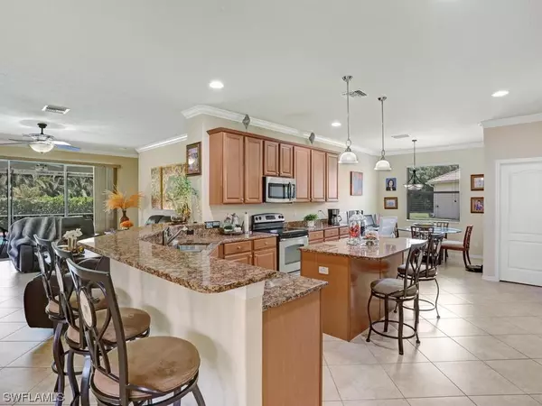 Naples, FL 34104,8143 Monticello CT