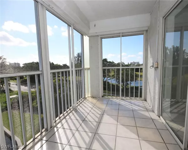 Fort Myers Beach, FL 33931,4511 Bay Beach LN #311