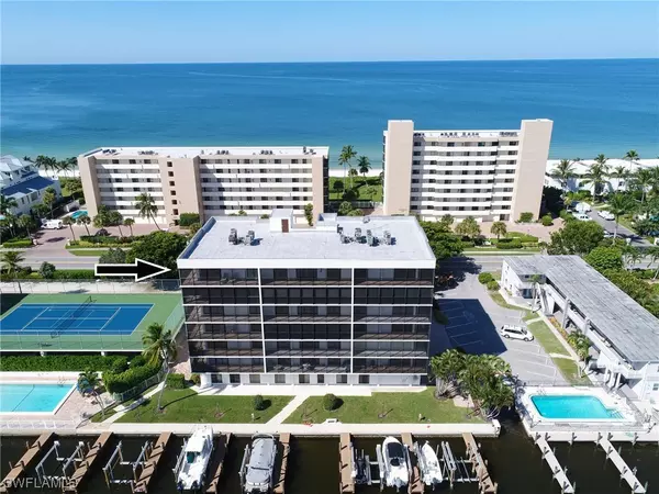 10482 Gulf Shore DR #263, Naples, FL 34108