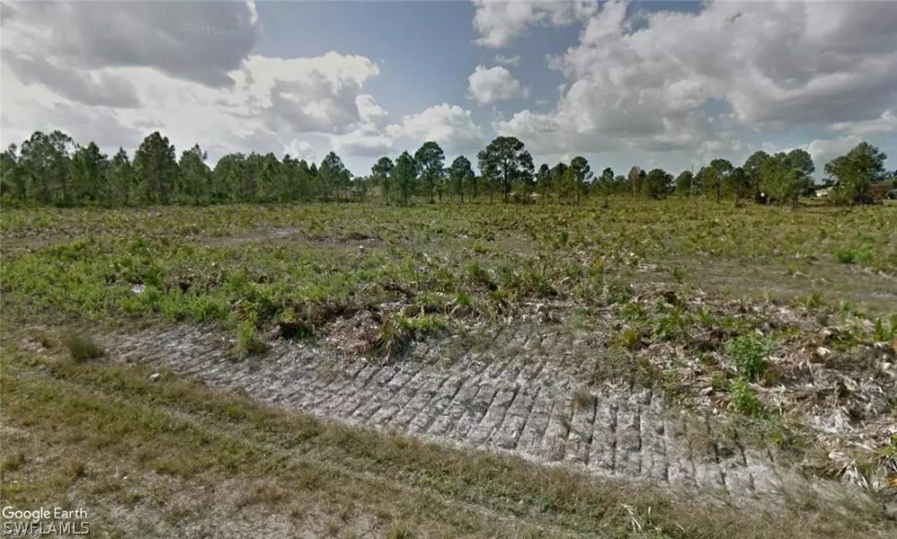 1009 Oak AVE, Lehigh Acres, FL 33972