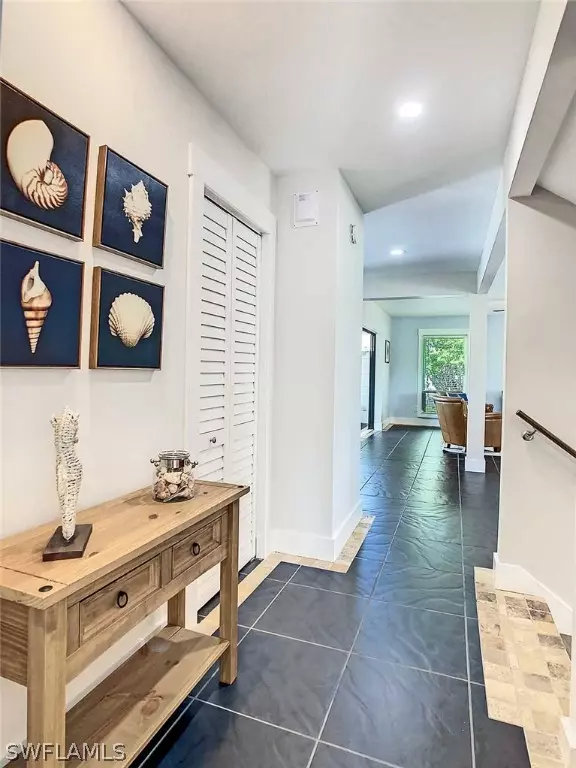 Sanibel, FL 33957,1294 Sand Castle RD