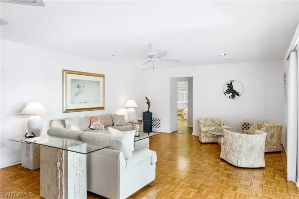 Sanibel, FL 33957,924 Pecten CT