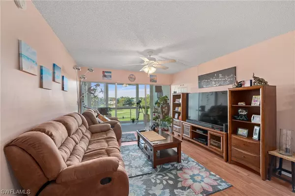 Fort Myers, FL 33907,1580 Pine Valley DR #315