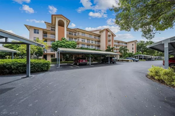 340 Horse Creek DR #302, Naples, FL 34110