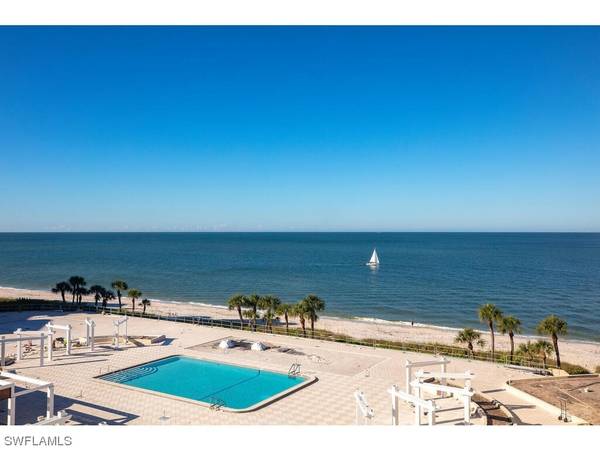 3215 Gulf Shore BLVD N #502N, Naples, FL 34103