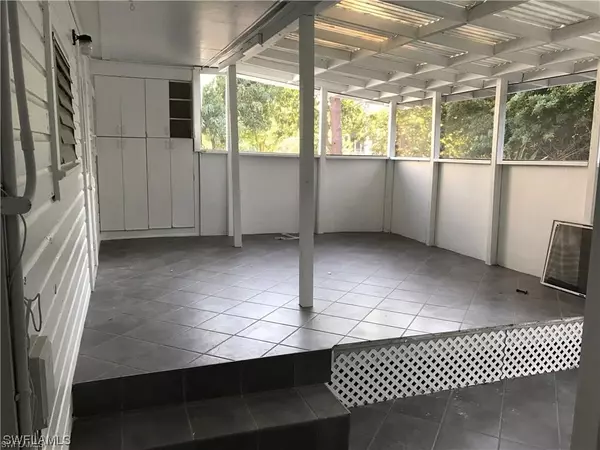 Naples, FL 34112,4718 Normandy DR