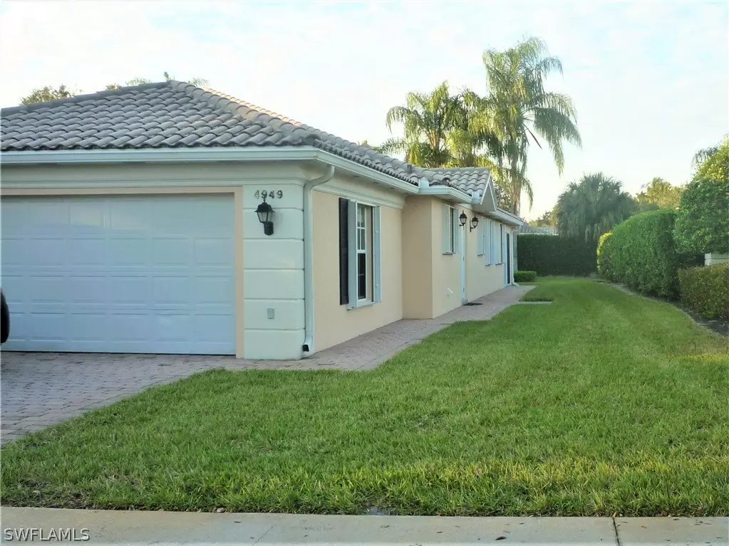 Naples, FL 34119,4949 KINGSTON WAY