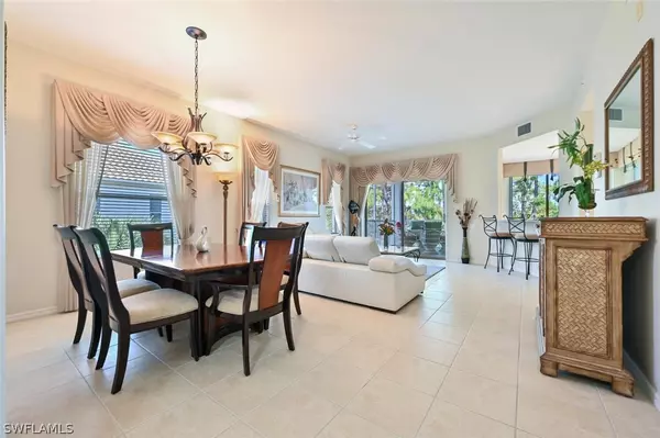 Naples, FL 34120,8231 Parkstone PL #301