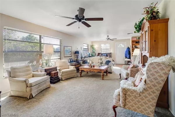 Fort Denaud, FL 33935,455 Trader RD