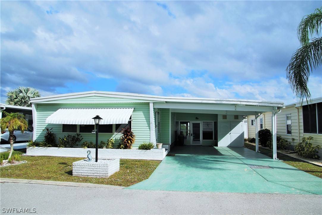 587 Boros DR, North Fort Myers, FL 33903