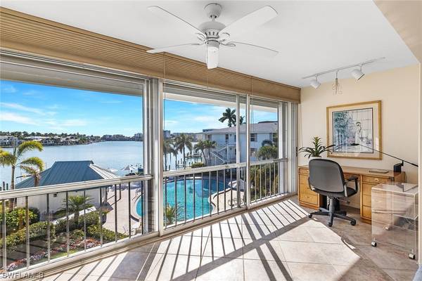 322 Harbour DR #308C, Naples, FL 34103