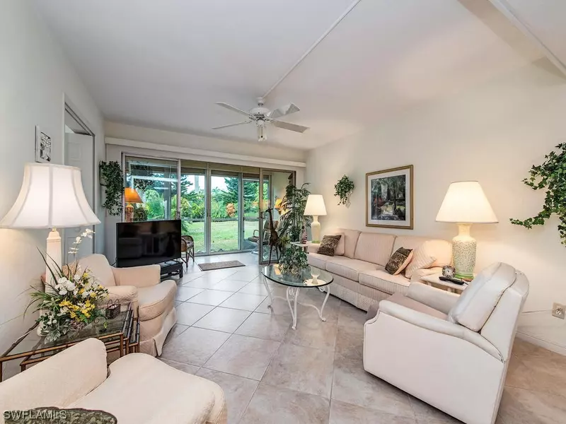 2064 Alamanda DR #12, Naples, FL 34102