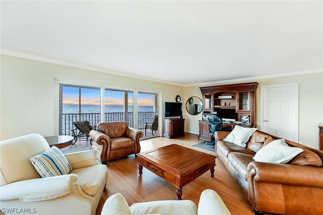 Naples, FL 34108,9051 Gulf Shore DR #602