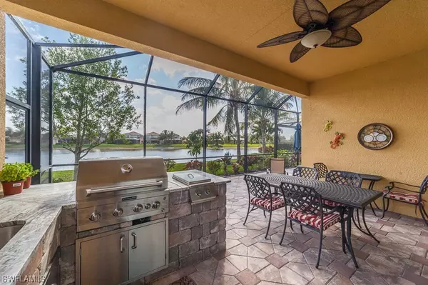 2734 Cinnamon Bay CIR, Naples, FL 34119