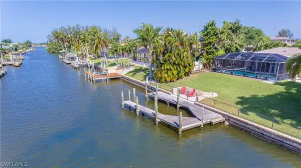 524 SE 33rd ST, Cape Coral, FL 33904