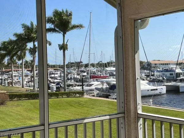 333 Sunrise Cay #10, Naples, FL 34114