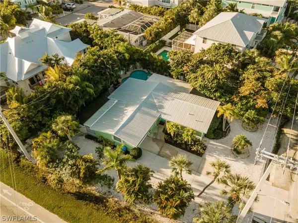 Holmes Beach, FL 34217,311 66th ST