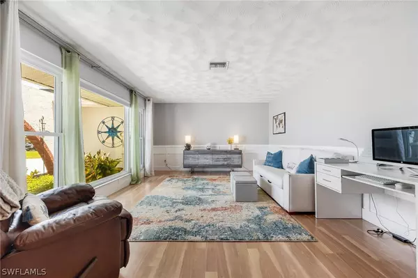 North Fort Myers, FL 33917,17470 Williamsburg DR