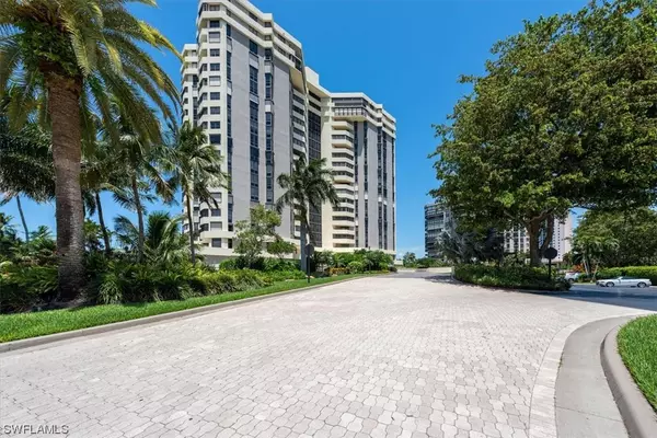 6001 Pelican Bay BLVD #1405, Naples, FL 34108