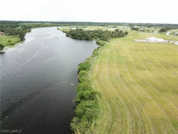 22761 Yellow Button LN, Alva, FL 33920