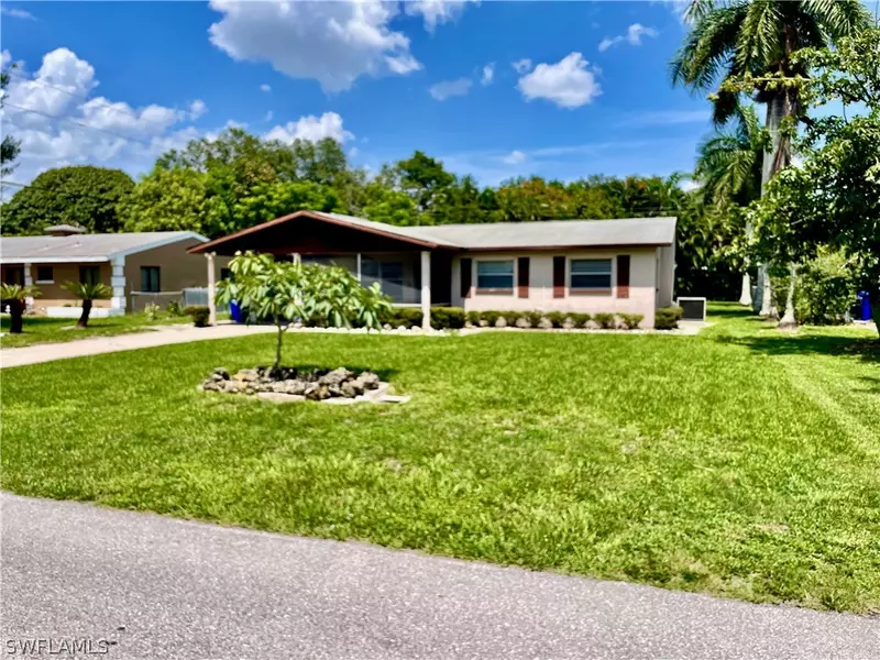 315 Rosemont DR, Fort Myers, FL 33916