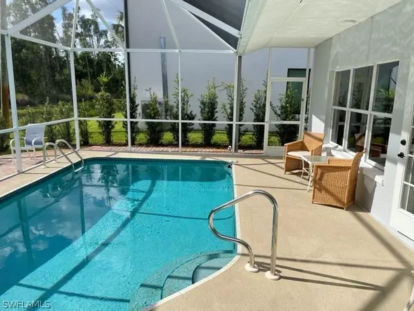 Naples, FL 34112-2902,4043 SKYWAY DR #25