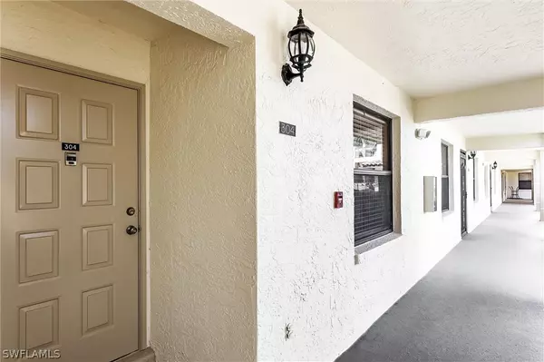 Fort Myers, FL 33908,12621 Kelly Sands WAY #304