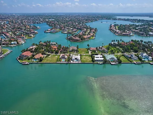 Marco Island, FL 34145,1371 CAXAMBAS CT