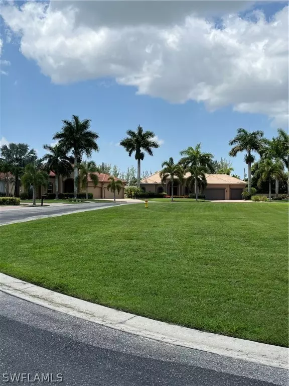 Cape Coral, FL 33991,905 Palmetto Pointe CIR