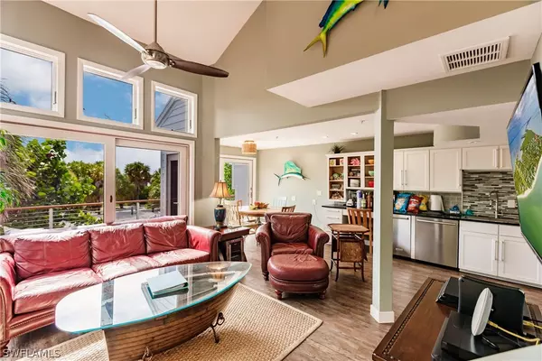 Upper Captiva, FL 33924,541 & 543 Gulf LN