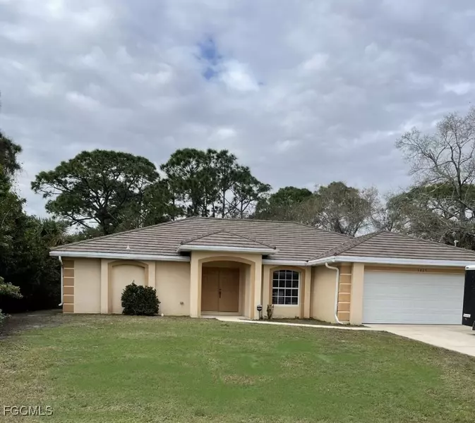 1825 Tomaso AVE, Lehigh Acres, FL 33972