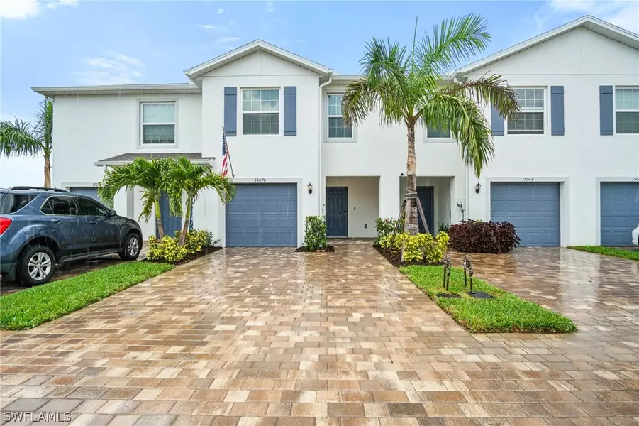 15070 WILDFLOWER CIR, Naples, FL 34119