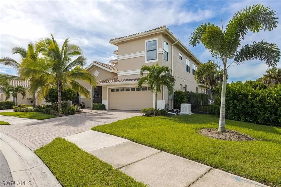 8331 Venetian Pointe DR, Fort Myers, FL 33908