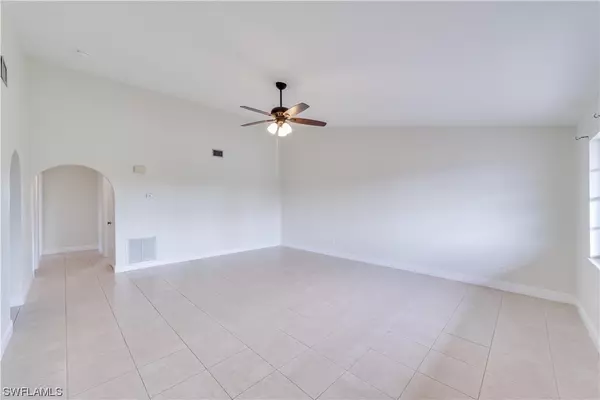 Cape Coral, FL 33991,1407 SW 16th TER #201