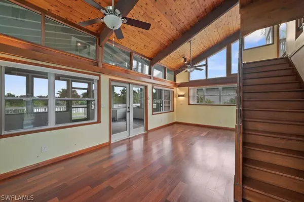 Everglades City, FL 34139,405 Riverside DR