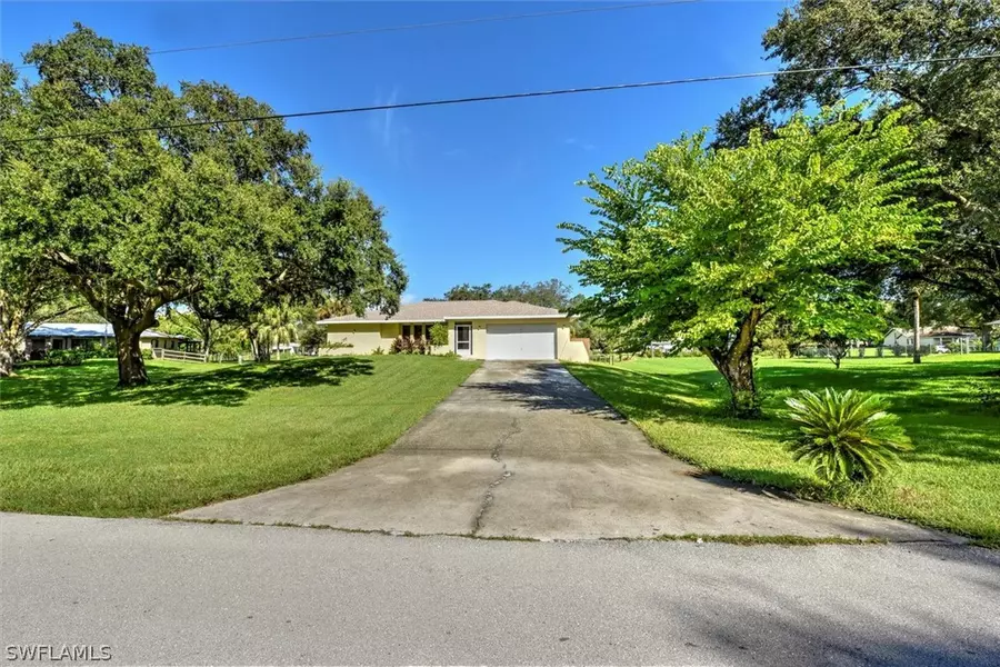 4700 Long Lake DR, Fort Myers, FL 33905