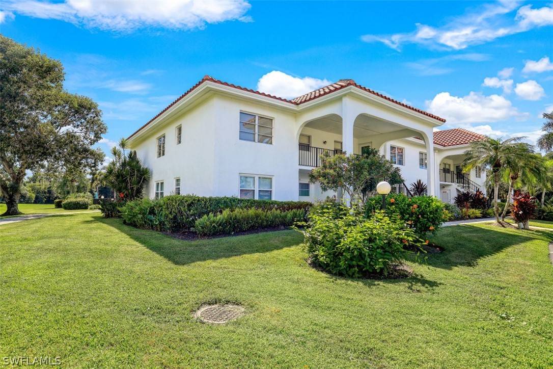 1053 Forest Lakes DR #I-109, Naples, FL 34105