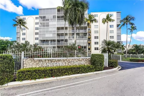 Naples, FL 34108,1 Bluebill AVE #402