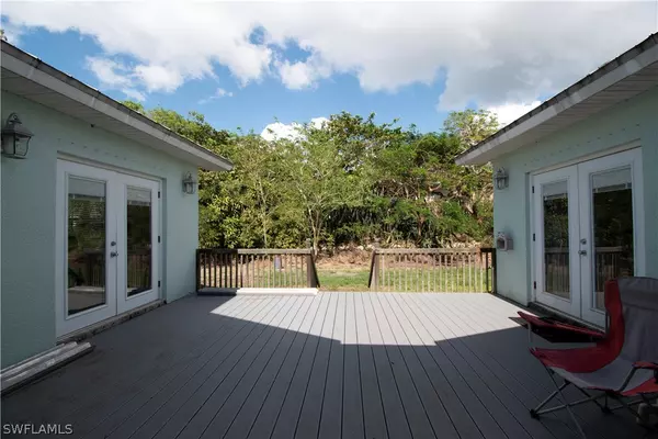 Chokoloskee, FL 34138,1227 Mangrove LN