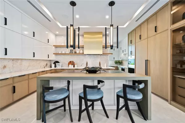 Naples, FL 34108,355 Colony DR