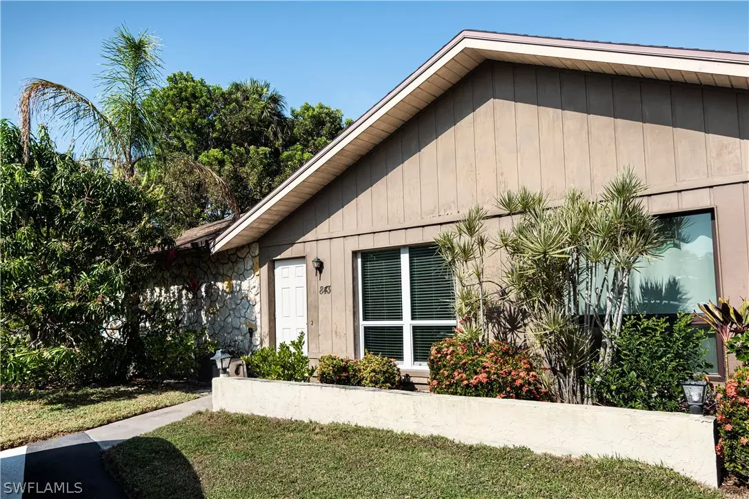 Naples, FL 34110,843 Palm View DR #25